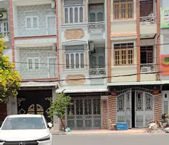 Nhà mặt tiền đường nội bộ 204 Cao Lỗ P4 -Q8, Giá : 10.8 Tỷ (TL)