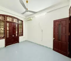 BÁN NHÀ NGÕ 105 LÁNG HẠ, SĐ 65m2, Xây 4 Tầng, MT 4m, Ô tô Đỗ Cửa, Cách phố 50m. Giá 19 Tỷ