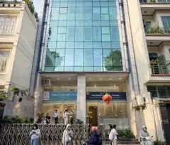 Tòa nhà ngang 10.5m gần sân bay – hơn 1.400m² sàn, phù hợp khai thác văn phòng