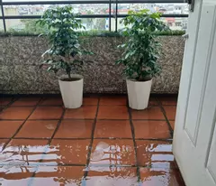 Chính chủ bán Chung cư căn góc 76 M2 - Nôi thất gồm 3 điêu hòa, Quạt, Máy giặt - KĐT Việt Hưng
