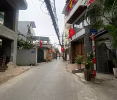 Cần bán ngõ 264 Ngọc Thụy, 63m giá 10.8 tỷ, ô tô đỗ cửa