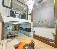 Nhà mới Phố Trạm,Long Biên 15 tỷ 72m thang máy 7 tầng,ngõ to ô tô tránh