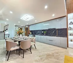 Nhà mới Phố Trạm,Long Biên 15 tỷ 72m thang máy 7 tầng,ngõ to ô tô tránh