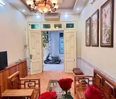 Bán nhà đường hoàng mai 4 tầng dân xây ô tô đỗ cửa lô góc