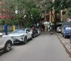 Cho thuê nhà phân lô phố Đỗ Quang giá 28 tr/tháng
