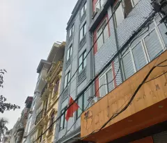 Cho thuê nhà phân lô phố Đỗ Quang giá 28 tr/tháng