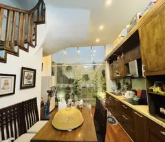 Bán nhà khu phân lô phố Văn Cao, Ba Đình, dân xây, thoáng trước sau, 33m, 5 tầng, 10 tỷ