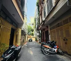 💎 Bán Nhà Đỗ Quang - Cầu Giấy 40m2 Phân Lô Kinh Doanh Ô Tô Vào Nhà 18.9 Tỷ