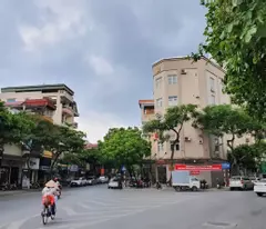 BÁN NHÀ PHƯỜNG BỒ ĐỀ DT 50M 4 TẦNG, NGÕ RỘNG Ô TÔ 7 CHỖ QUA NHÀ CHỈ 7.5TỈ