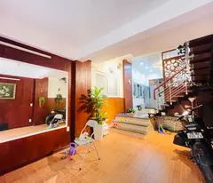 lạc long quân 50m x6 tầng 18,9 tỷ ô tô qua nhà,ngõ thông,full nội thất,5p ra hồ tây