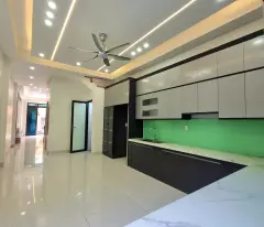 bán nhà 4 tầng thang máy hiện đại ngay trần lãm - gần chợ đậu và nguyễn tông quai đi vào
