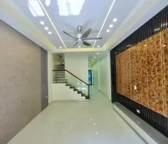 bán nhà 4 tầng thang máy hiện đại ngay trần lãm - gần chợ đậu và nguyễn tông quai đi vào