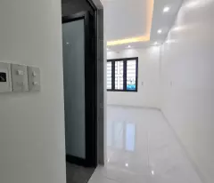 bán nhà 4 tầng thang máy hiện đại ngay trần lãm - gần chợ đậu và nguyễn tông quai đi vào