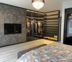 Cần bán 84m2 Shophouse Sông Hồng, nhà 5 tầng đã hoàn thiện full nội thất cao cấp, cạnh hai tòa CC