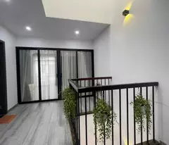 Cần bán 84m2 Shophouse Sông Hồng, nhà 5 tầng đã hoàn thiện full nội thất cao cấp, cạnh hai tòa CC