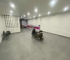 Cần bán 84m2 Shophouse Sông Hồng, nhà 5 tầng đã hoàn thiện full nội thất cao cấp, cạnh hai tòa CC
