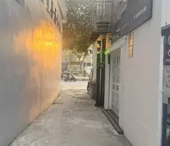 Nhà Chính chủ lâu năm chưa qua đầu tư, chỉ 2.3 tỷ.
Gần Mặt tiền Trường Chinh-Đông Hưng Thuận Quận