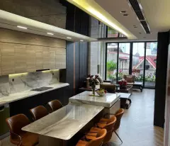 SIÊU PHẨM GIA THỤY 7 TẦNG 70M2, GARA 2 Ô TÔ, KINH DOANH ONLINE - NHỈNH 23 TỶ
