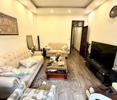 Bán nhà đẹp Hồng Tiến- Sát Phố- Ngõ thông- Dân Xây- Full NT- Ô tô- 2 thoáng 55m 5 tầng 13,x tỷ(TL)