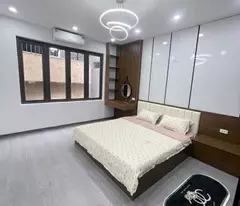 Bán nhà phố Ông Ích Khiêm, Ba Đình, xây mới, ngõ thông, gần phố, 32m, 5 tầng, 9.2 tỷ.