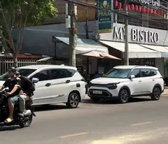 BÁN HOẶC CHO THUÊ NHÀ MẶT TIỀN DÃ TƯỢNG , NHA TRANG , 3PN, SÂN ĐẬU Ô TÔ THOẢI MÁI