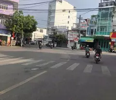 BÁN HOẶC CHO THUÊ NHÀ MẶT TIỀN DÃ TƯỢNG , NHA TRANG , 3PN, SÂN ĐẬU Ô TÔ THOẢI MÁI