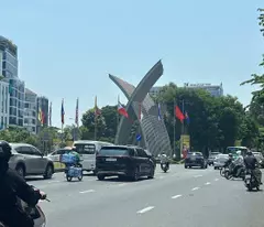 CC gửi bán nhà MT ngay CV Hoàng Văn Thụ ngang 11m 5 lầu 163m2 ra sân bay chỉ 3” 28 tỷ
