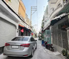 NHÀ HẺM OTO PHAN VĂN HỚN – 2 TẦNG – NHỈNH 3 TỶ, CV THUẬN KIỀU 100M