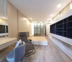 Bán nhà Bồ Đề 56m 5 tầng cạnh hồ 20m ra ô tô hơn 14 tỷ