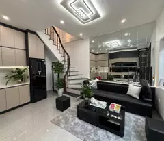 Bán nhà 5 tầng phố Đội Cấn, Ba Đình, gần phố, sẵn nội thất, vuông vắn, 28m, 6.9 tỷ