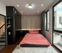 Bán nhà 5 tầng phố Đội Cấn, Ba Đình, gần phố, sẵn nội thất, vuông vắn, 28m, 6.9 tỷ