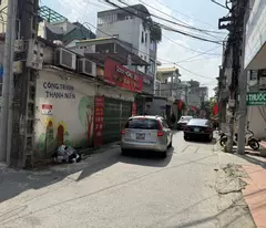 bán nhà lệ mật 70m x 4T ngõ thông, sân vườn, nhà mới nhỉnh 12t còn tl