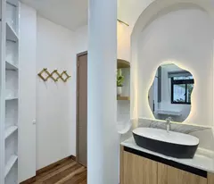 Nhà mới xây – vào ở ngay
📍 Hẻm 1/ Hồ Văn Cống – P. Chánh Hiệp