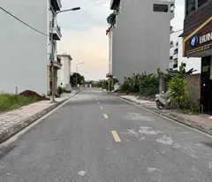 Bán Đất Cự Khối: 71,5m2 – Gần Công Viên Hồ Điều Hòa – Hạ Tầng Đồng Bộ 13m, Sau Có Đường 4m