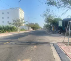 Bán 271m2 đất 2 mặt tiền Nguyễn Du, Tân Phước, LaGi giá mềm gần Biển