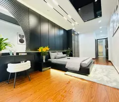 nguyễn văn huyên 48m x6 tầng thang máy 15,8 tỷ gara ô tô,ngõ thông kinh doanh