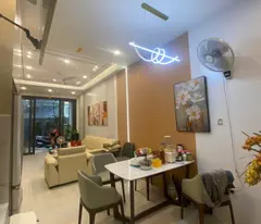 BÁN NHÀ BỒ ĐỀ – 5 TẦNG – Ô TÔ TRÁNH – GẦN PHỐ CỔ
