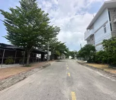 Bán nhà 2 Mặt tiềnNguyễn Công Trứ - Tân An - LaGi giá ngộp 2.4 tỷ KDC Lương Thực