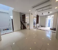 Chính chủ- cho thuê nhà riêng: 2 lầu, 1 sân thượng