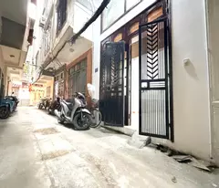 Phân lô quận uỷ CG chỉ 300 tr/m2 có nhà 5 tầng