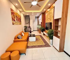Bán nhà phố Hoàng Hoa Thám, Ba Đình, dân xây, khu vực dân trí cao, 32m, 5 tầng, 8.6 tỷ