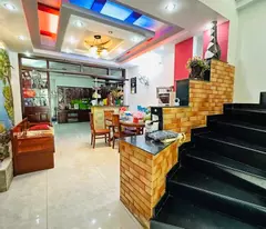 Nhà đẹp 4 lầu MTKD gần sân bay ngang 5.2m 110m2 vừa ở vừa KD Nguyễn Văn Công 16.9 tỷ