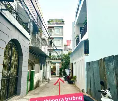 NHÀ HẺM OTO THÔNG CÁCH BIỂN CHỈ 350m, NGAY CÔNG AN PHƯỜNG BẮC NHA TRANG.