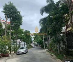 Biệt thự 295m² khu Hoa Hồng – nội khu bảo vệ 24/24, sân vườn rộng, giá 60 tỷ.