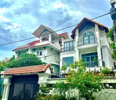 Biệt thự 295m² khu Hoa Hồng – nội khu bảo vệ 24/24, sân vườn rộng, giá 60 tỷ.