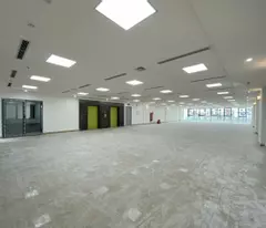 TÒA NHÀ VP CẦU GIẤY HÀ NỘI 400M2, MT 12M, DÒNG TIỀN 700TR/THÁNG - 400 TỶ