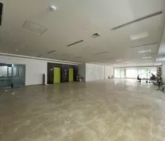 TÒA NHÀ VP CẦU GIẤY HÀ NỘI 400M2, MT 12M, DÒNG TIỀN 700TR/THÁNG - 400 TỶ