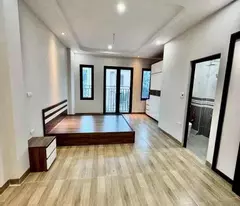 BÁN GẤP NHÀ THẠCH BÀN  NỘI THẤT ĐẸP MỚI Ô TÔ ĐỖ NGÀY ĐÊM NGAY SÁT NHÀ HƠN 6 TỶ