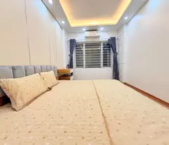 trần thái tông 34m x6 tầng 10,5 tỷ full nội thất-ngõ thông rộng,gần phố