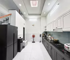 Bán nhà đường Lã  Xuân Oai, Q9, Thủ Đức, TP HCM. DT  50m2, 4 tầng, sổ hồng. Giá  6.55 tỷ -